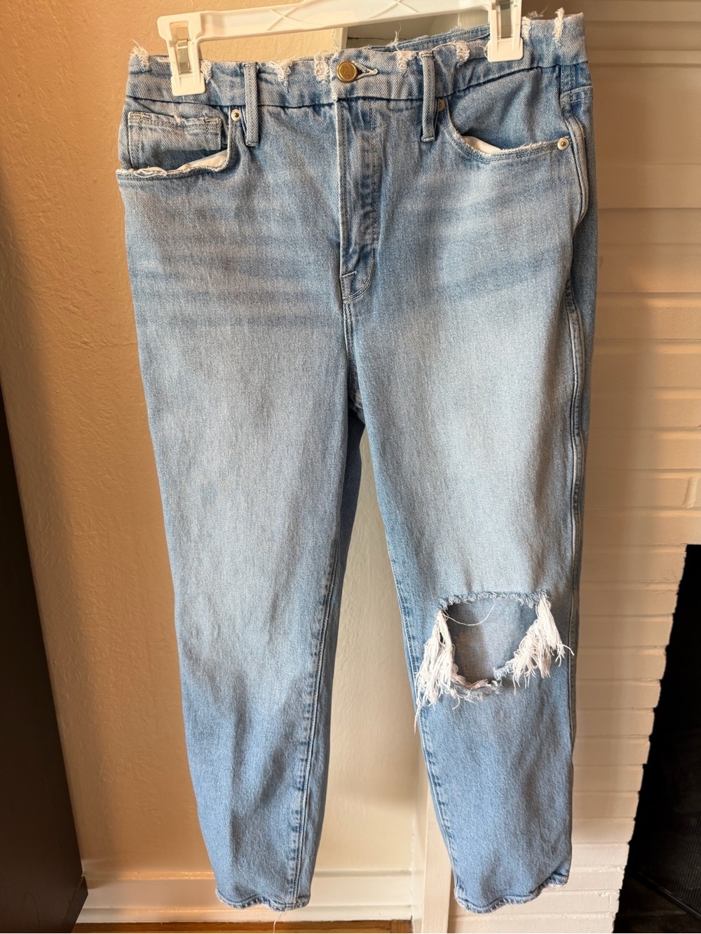 Good American Distressed Straight Leg Jeans Light Wash Size 10/30